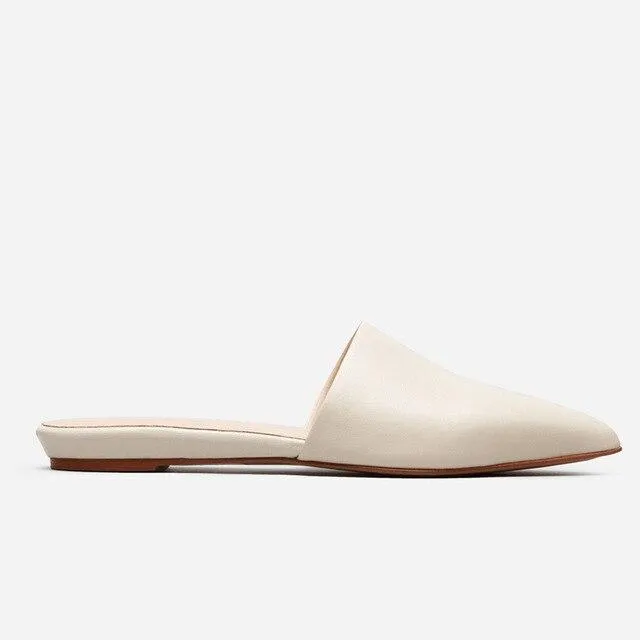 2020 new Women's flats leather pointed toe Muller shoes flat shoes half slippers flat bottom cool slippers for women