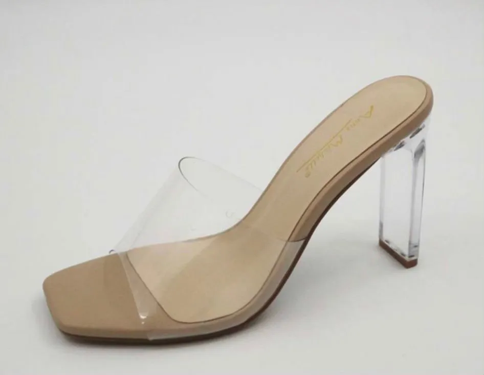 Amaya Heels