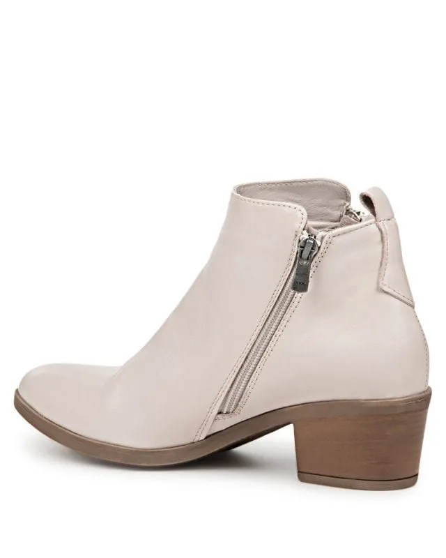 Everly Women's Carmen Boots- Silver Grey