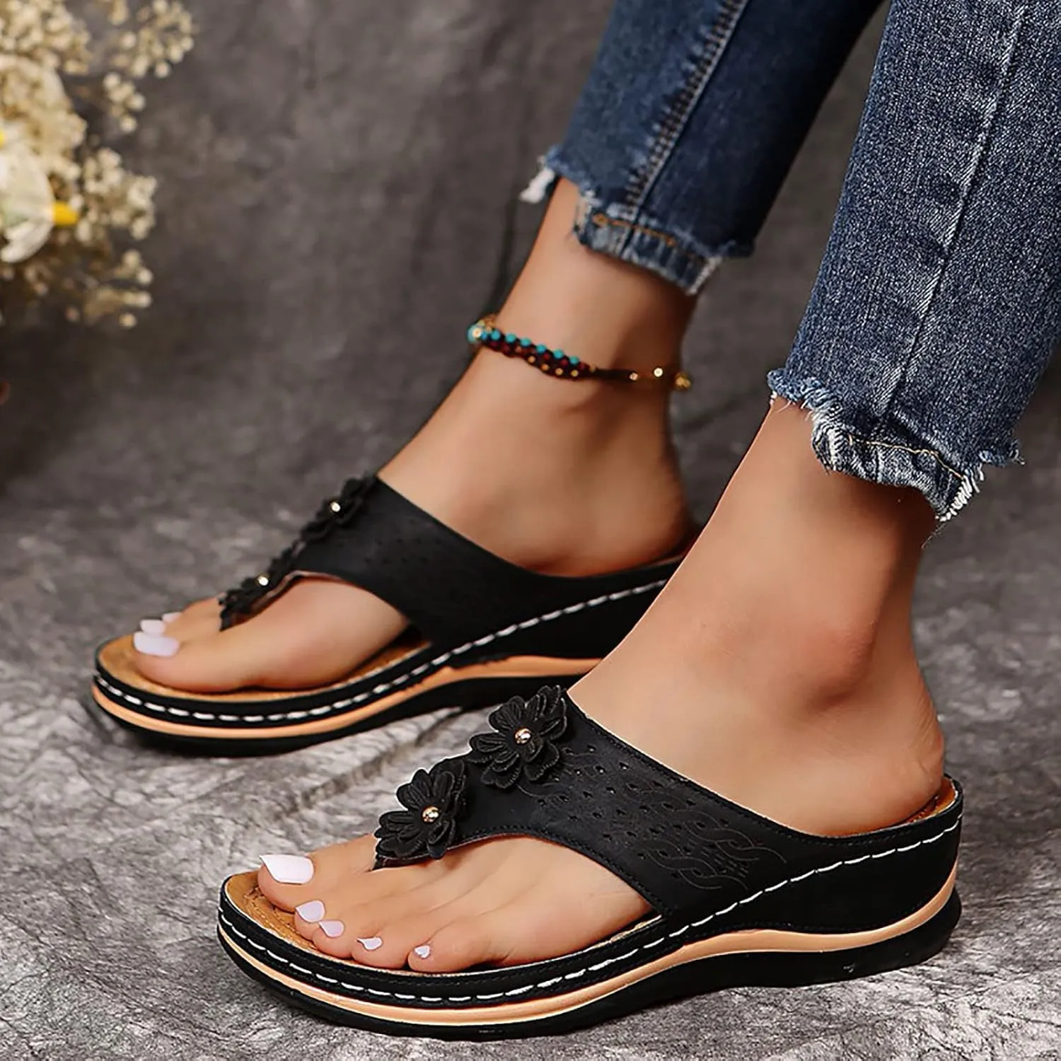 Flip Flops for Women Open Toe Arch Support T Strap Women Sandals Soft Comfortable Summer Beach Flip Flops