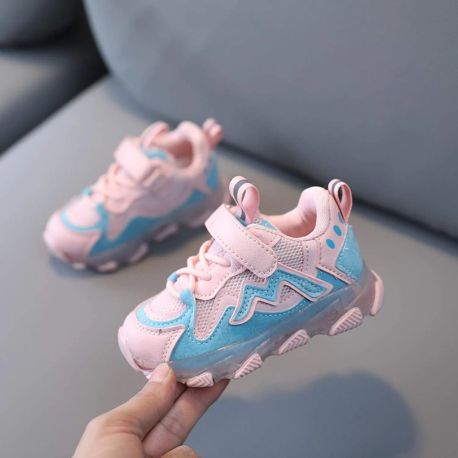 Kids LED Light Up Shoes Baby Boys Girls Sneakers Lightweight Mesh Athletic Running Walking Shoes (Pink, 15-18 Months)