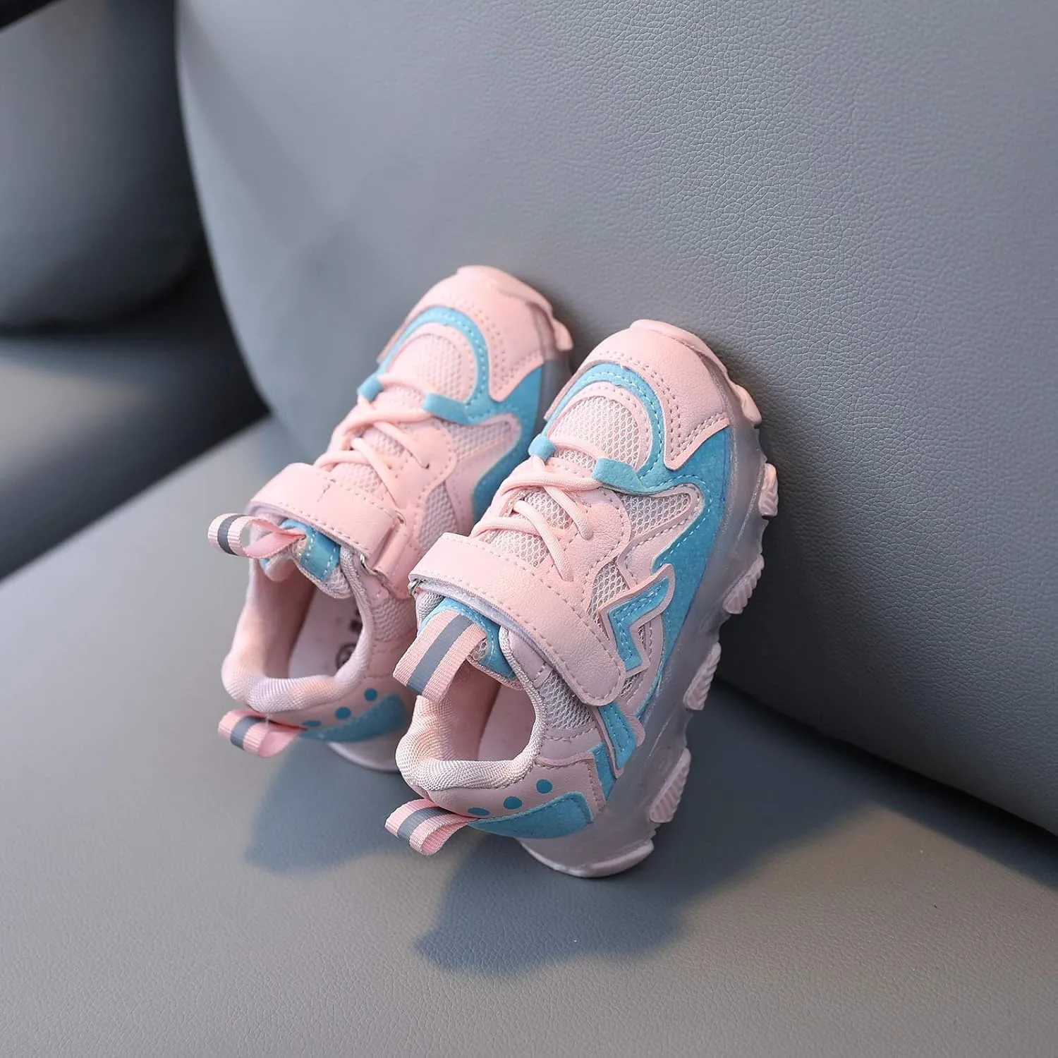 Kids LED Light Up Shoes Baby Boys Girls Sneakers Lightweight Mesh Athletic Running Walking Shoes (Pink, 15-18 Months)