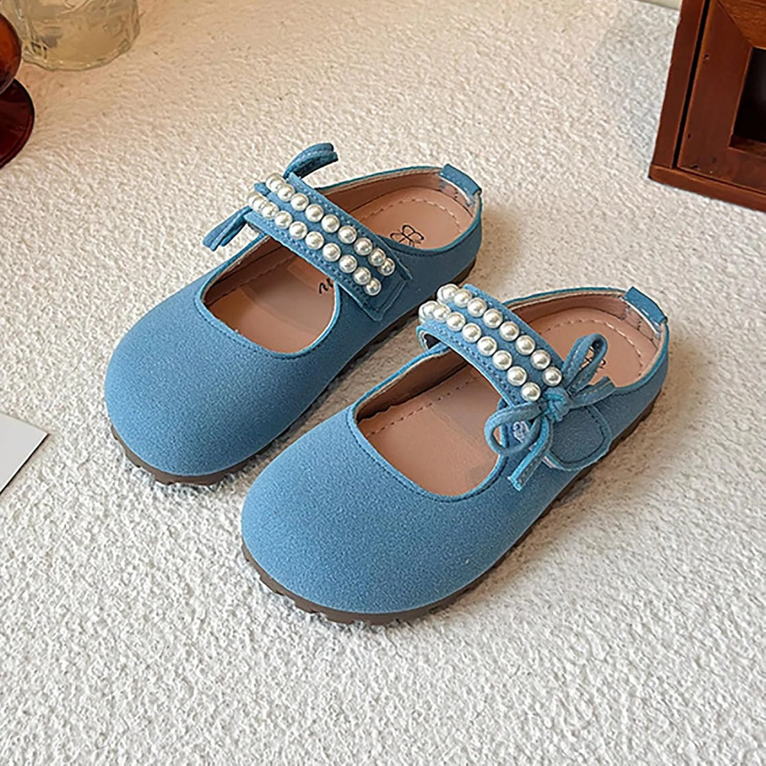 Lightweight Boys Girls Sandals Girls Shoes Comfortable Soft Bottom Closed Toe Slippers Fashionable Pearl Slip On Shoes
