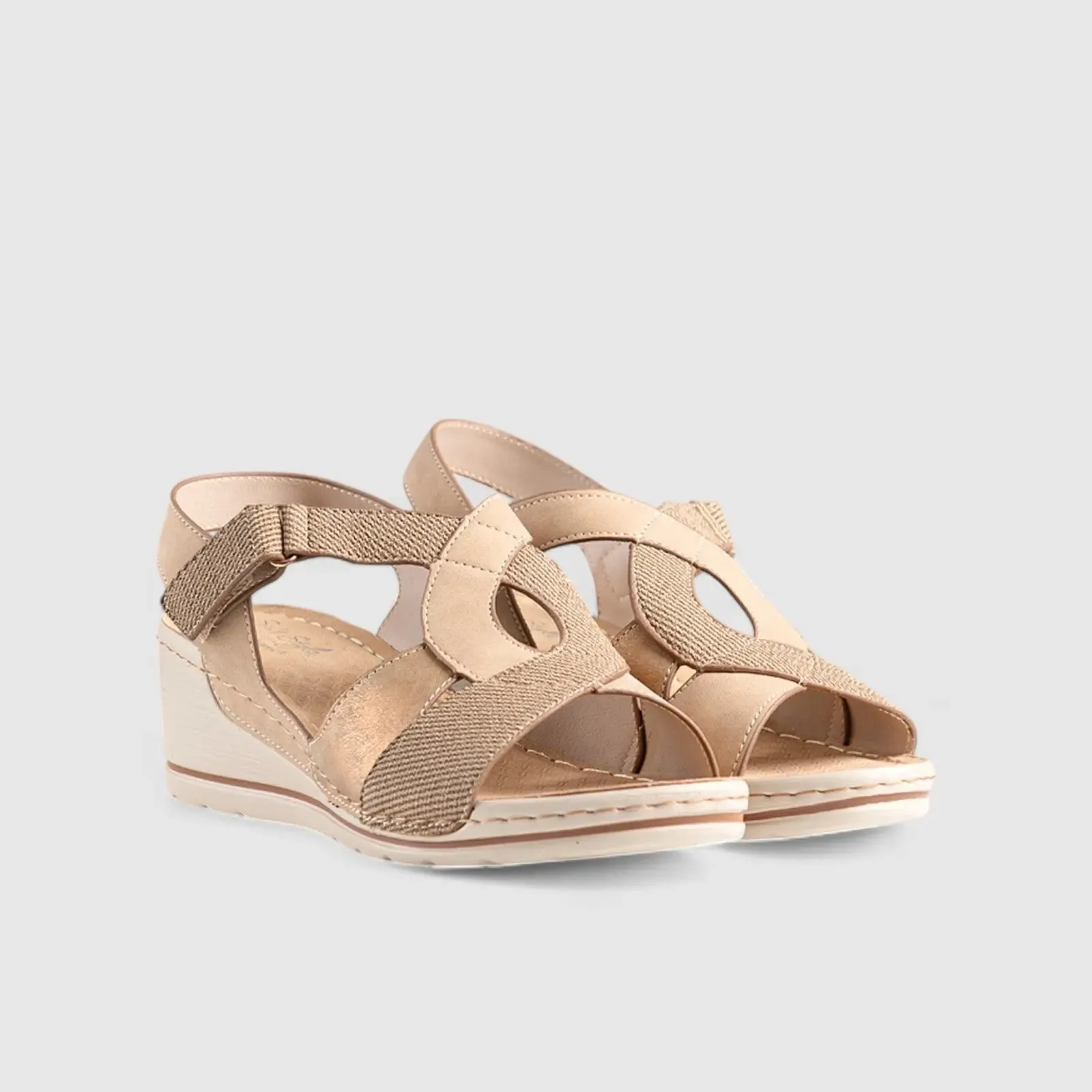Soft Style Lenny Wedge Sandal Camel 01487