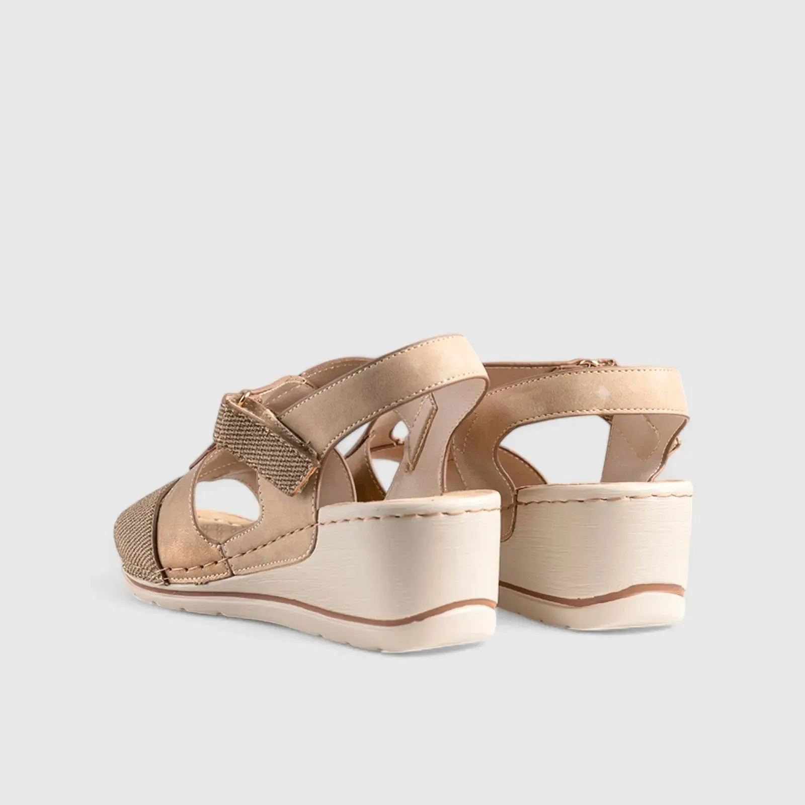 Soft Style Lenny Wedge Sandal Camel 01487