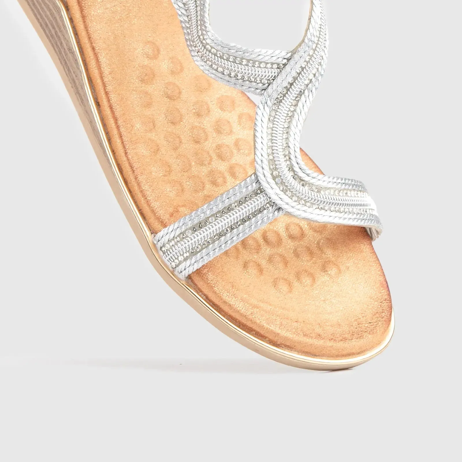 Soft Style Naila Flat Comfort Sandal Silver 01484
