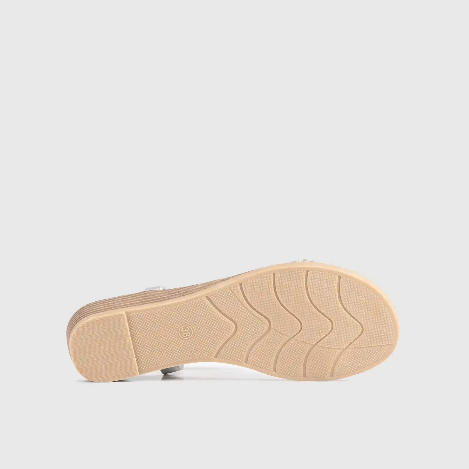 Soft Style Naila Flat Comfort Sandal Silver 01484