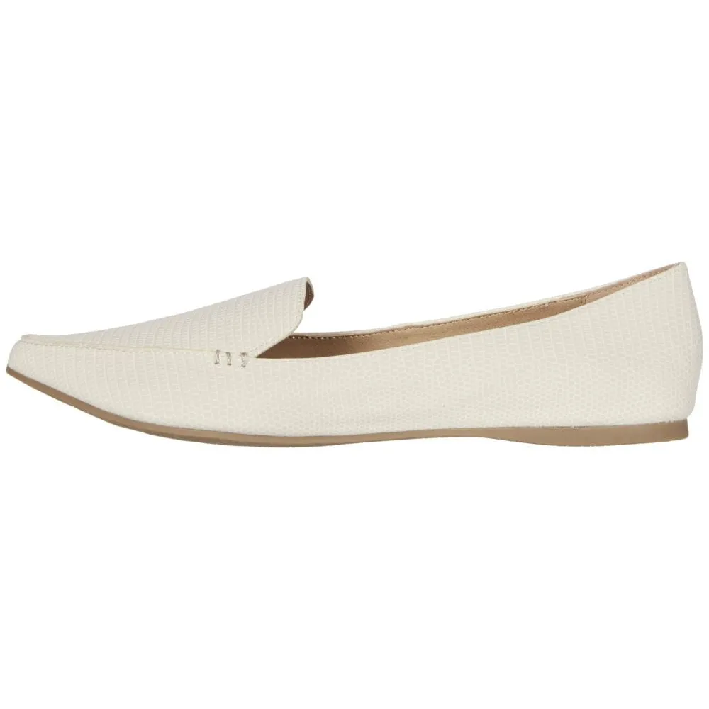 Steve Madden Women's Feather Slip On Loafer Flat, Raffia